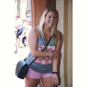 Meet your Posher, Tay